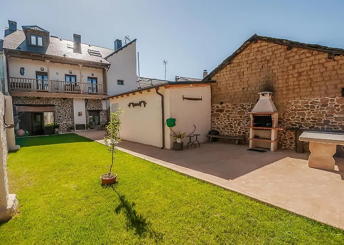 Casa Rural El Almendro De Maria Villa Ponferrada